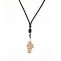 Collier artisanal avec pendentif champignon en cristal rose et fil doré enroulé - Quartz rose Or