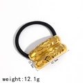 Élastique à cheveux doré avec manchette en métal martelé au style minimaliste - Chouchou Martelé Cylindrique (TH3005)