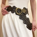 Détail d'une ceinture marron vintage avec rivets et boucle ronde baroque - 10# Marron Large Œillet Métallique