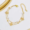 Bracciale a doppio strato dorato con perle bianche e ciondoli a quadrifoglio in strass - Bracciale