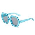 Modieuze zeshoekige blauwe transparante oversized zonnebril met grijze glazen - Transparant blauw frame grijze lenzen