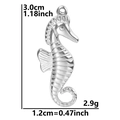 Macro view of silver seahorse pendant with dimensions 3.0x1.2cm and weight 2.9g details - Pendant / Silver