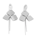 Boucles d'oreilles géométriques argentées avec maillons carrés et pompons en métal - Style à Franges Patchwork Carré (KE31186-D)