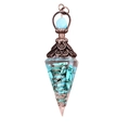Détails d'un pendule hexagonal en résine avec pierres de turquoise et spirale en métal - Turquoise