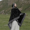 Poncho ethnique à capuche noir avec motifs étoiles blancs et bordures géométriques - LM315 Ciel Étoilé - Noir