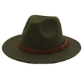 Vue détaillée du chapeau fedora en feutre vert olive avec ceinture en cuir marron - Vert Armée (Bord Plat Corde Jaune)