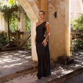 Elegant black one-shoulder satin dress with a slim fit and high slit for a formal look - S / Black