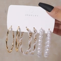 Set aus drei Paar goldenen gedrehten Creolen und Perlenohrringen für Damen in Gold - E1457-1