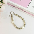 Ciondolo per telefono con perle bianche grandi e distanziatori in cristallo scintillante - Bracciale a Doppia Perla con Anello di Strass