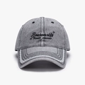 Casquette de baseball en jean gris délavé avec broderie noire et bordure usée - Noir