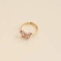 Détail d'une bague papillon dorée avec zircon violet et anneau ajustable au design ouvert - Ouvert Réglable / 7# Violet Clair