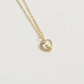 Collar de corazón dorado con relieve de la Virgen María, esmalte blanco y circonitas brillantes - Corazón María Estilo 1