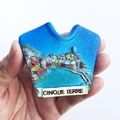 Handheld T-shirt shaped resin magnet featuring colorful Cinque Terre relief landscape - T-shirt Cinque Terre