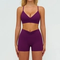 Ensemble de yoga violet foncé pour femme avec brassière en V et short à taille croisée - S / Soutien-gorge 9313-1 + Short 9313 - Violet Kyoho