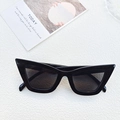Fashionable black cat eye anti-blue light glasses with a thick frame and vintage style - Black and Gray