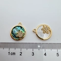Macro detail of 18K gold-plated snowflake charms with abalone and mother of pearl - Snowflake (White Mother of Pearl) / Gold