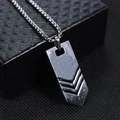 Pfeil-Militär-Anhänger Halskette aus silbernem Edelstahl auf schwarzer Schmuckschachtel - Silber (Boxkette)