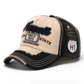 Dettaglio del ricamo Hawaii e della trama denim vintage usurata sul cappello da baseball - Khaki Cucito Nero