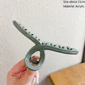 Elegant 11cm matte grey-green acrylic hair claw clip with a modern twisted streamline design - 11cm / 5# Light Green