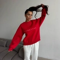 Rotes Damen-Sweatshirt mit Rundhalsausschnitt und weißer Buchstaben-Stickerei am Kragen - S / Rot Q1379
