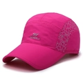 Gorra deportiva rosa de secado rápido con malla gris transpirable y logo de marca - Rosa Rojo