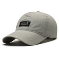 Gorra de béisbol deportiva gris de malla transpirable con tejido de secado rápido - Ajustable / Gris claro