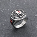Anello retrò in acciaio con scudo a croce rossa e incisione Armor of God - US 7 / Color Acciaio