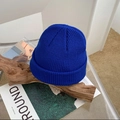 Royal blue ribbed knit beanie hat for women, minimalist winter accessory on a magazine - M (56-58cm) / Blue