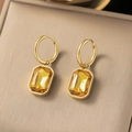 Orecchini in titanio placcati oro 18 carati con ciondoli rettangolari in zircone giallo - Stile strass taglio rettangolare oro champagne (EHG392)