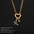 14K vergoldete Titanstahl-Herzenskette mit Buchstabe A Anhänger und rosa Stein - Gold / Buchstabe A