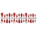 Unghie finte a mandorla French con sfumatura rosso oro, perle e decori floreali - Stile Bronzante Floreale Rosso Bianco Vintage (B1-14091) / 30 Pezzi/Striscia