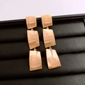 Orecchini a goccia geometrici placcati oro 18 carati con tripla nappa rettangolare - Oro