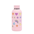 Detalle de la botella rosa mate de acero inoxidable con motivos de arcoíris y corazones - Rosa claro Estilo 11A