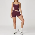 Ensemble de yoga bordeaux deux pièces avec bordures blanches et short taille V - S / Haut et Bas (5009/8843) / Ensemble Short / Rouge Pourpre Foncé