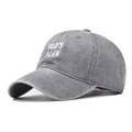 Dettaglio ravvicinato del ricamo God's Plan su cappello da baseball in cotone grigio scuro - Grigio