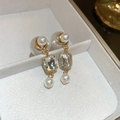 Elegant gold leaf earrings with white pearls and square crystals in a jewelry box - 64# Silver Needle-Golden White Step Gem (HE24827)