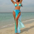 Bikini a tre pezzi con pareo in mesh sfumato blu-verde e accenti in catena - S / Celeste