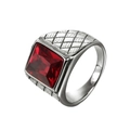 Vintage-Stahlring mit quadratischem rotem Edelstein und strukturiertem Banddesign - US 9 / Stahl mit rotem Zirkonia