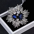 Broche barroco de plata con gemas pera azul oscuro y brillantes diamantes de imitación - Grande 6.2cm-Serie Azul Marino