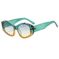 Irreguläre Sonnenbrille mit grünem Kunststoffrahmen und trendigen Leopard-Details - C7-Grüne Schildpatt Verlauf Blau Tee Linse