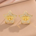 Eleganti orecchini a lobo ape e stella placcati oro con brillanti zirconi cubici - Orecchini a Bottone con Ape e Pentagramma Dorati