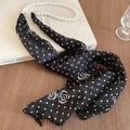 Seidenschal-Halskette mit Polka-Dots, weißen Perlen und floralem Rosenmuster-Print - Halskette-Schwarz