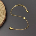 Bracciale da donna in acciaio al titanio placcato oro 18K con ciondoli a cuore e chiusura - Oro