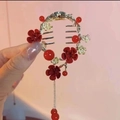 Golden hollow ring hair claw with red floral accents and beaded pendants in a retro style - F0404 Gold Red Plum