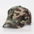 Détail de la casquette de baseball camouflage avec coutures soignées et œillets d'aération - Camouflage Jungle (A)