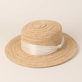 Détail du chapeau canotier en raphia naturel avec élégant ruban en soie crème - M(56-58cm) / Beige