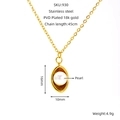 Collar de acero inoxidable con colgante ovalado dorado, perla y baño de oro 18k PVD - Dorado