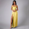 Robe longue en satin jaune avec dos nu fendu sur le côté et fines bretelles - S / Jaune