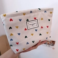Kosmetiktasche aus cremefarbenem Cord mit bunten Herzen und Time to Party Etikett - Off-white Mit Kleinen Herzen