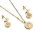 Conjunto de joyas doradas con números romanos y cristales en collar y pendientes - Estilo Redondo de Números Romanos (KS116406-KSP) / Dorado